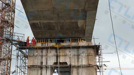 石龟山大桥大吨位球形钢支座更换项目案例0